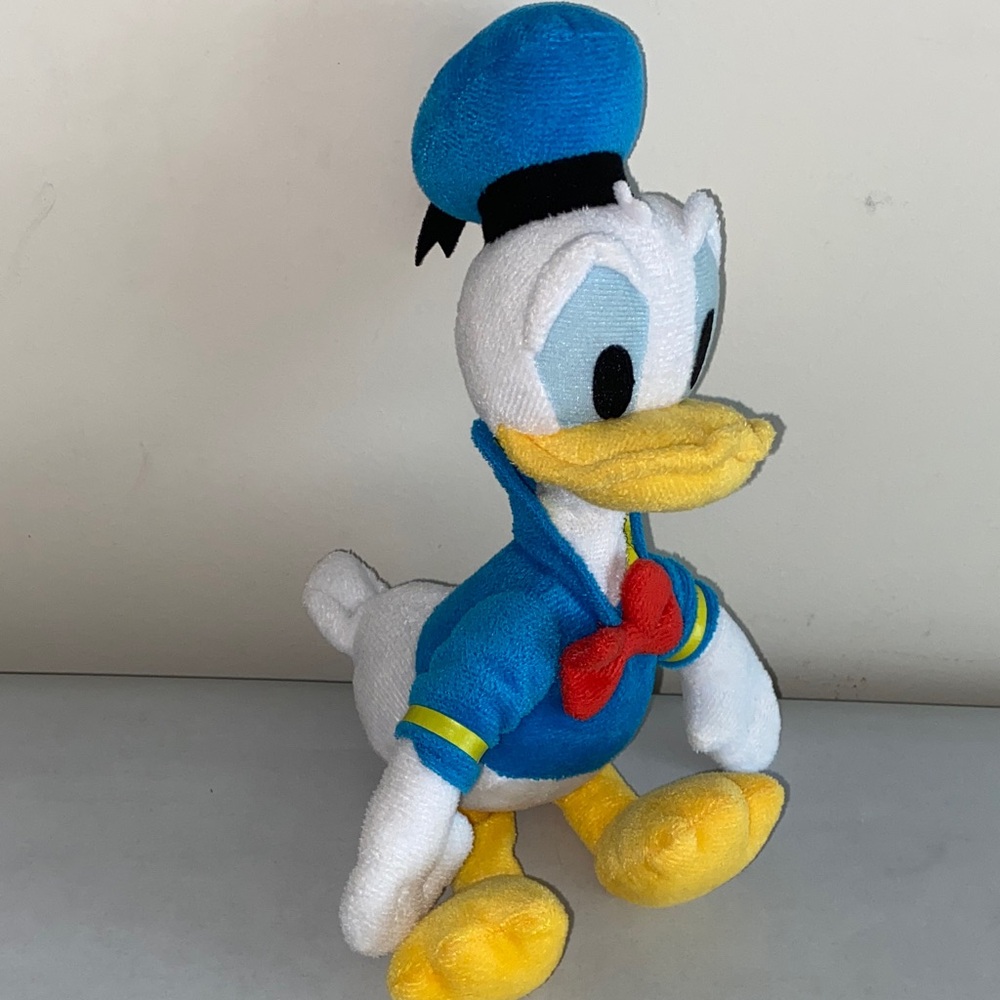 Disney 11" Donald Duck Bean plush Mickey Mouse & Friend like new